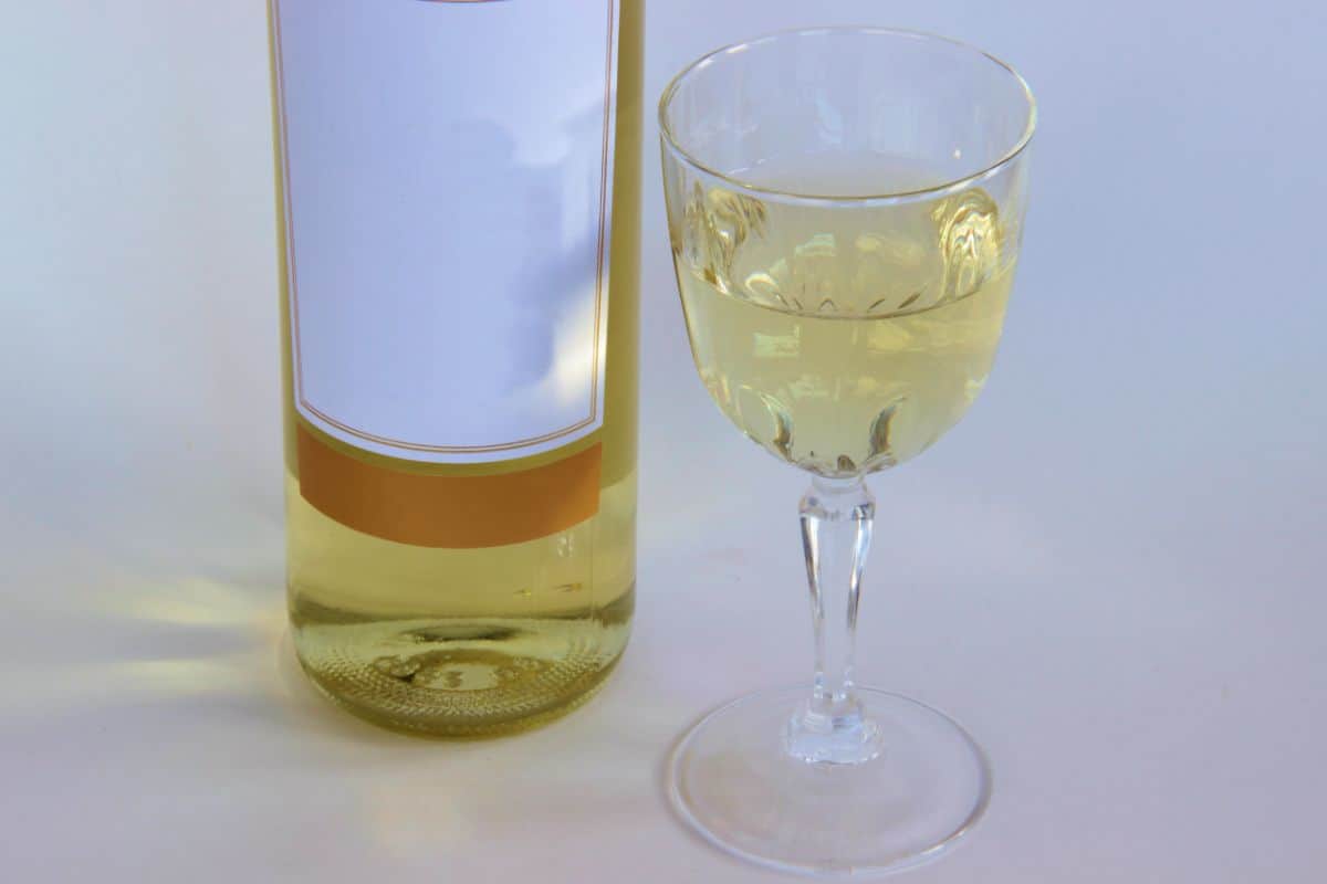 What Does Chardonnay Taste Like?